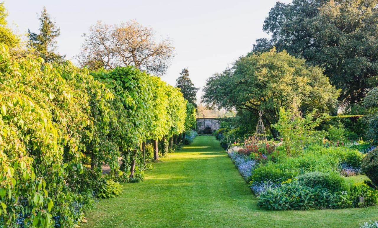 Barnsley House Hotel Ampney Crucis Exterior photo